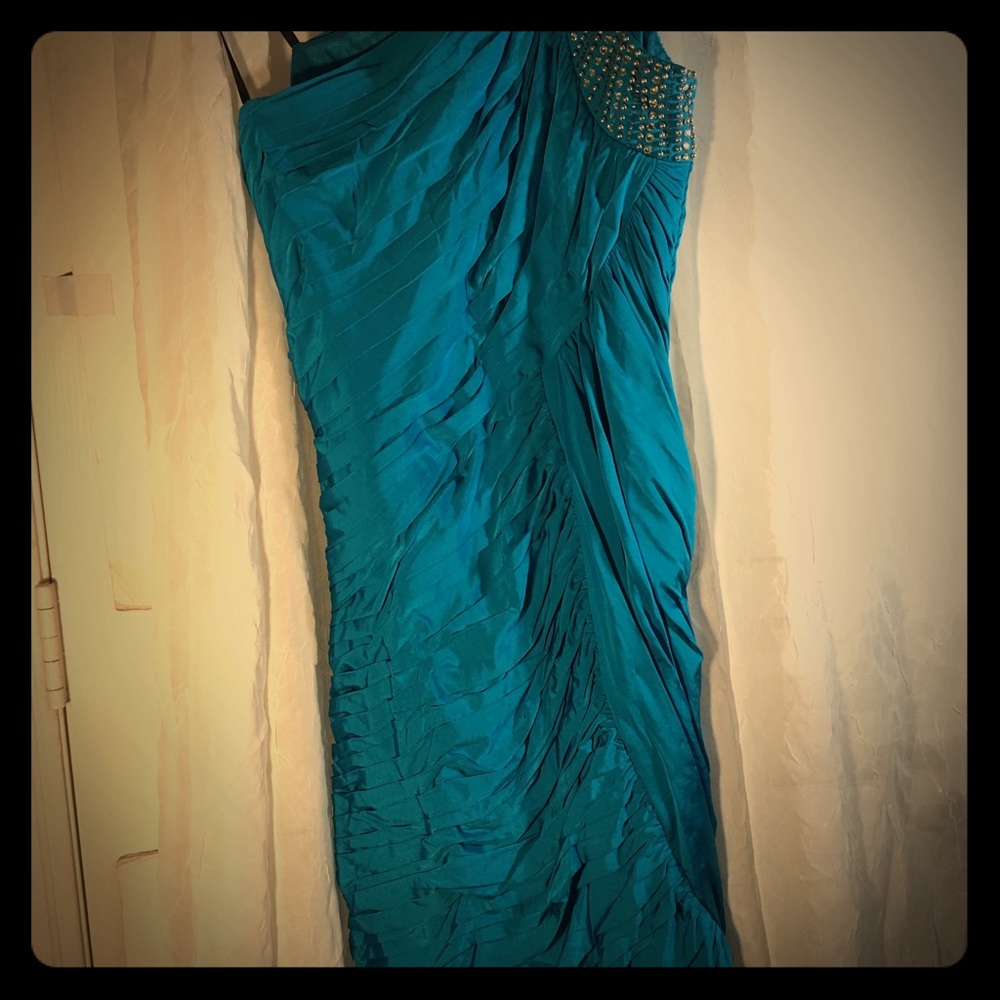 Prom dress by Shelli segal size 6